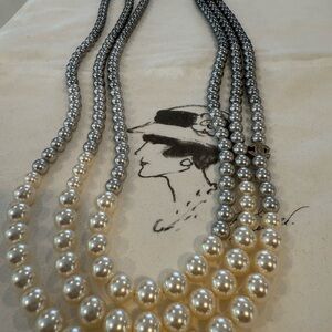 CHANEL Silver and Cream Pearl Necklace